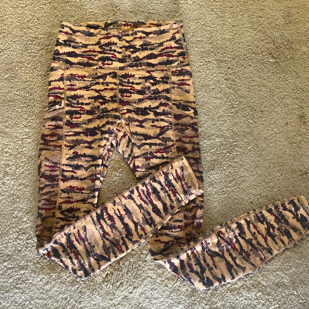Fabletics Leggings - Picture 3 of 5